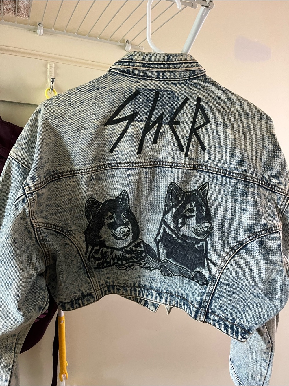 Vintage Jordache Original Jeanswear Hand Drawn Wolf Denim Jacket Size LG - Picture 2 of 9